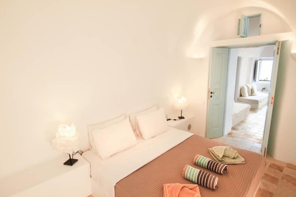 Dionyssos Cave House Villa Oía Buitenkant foto